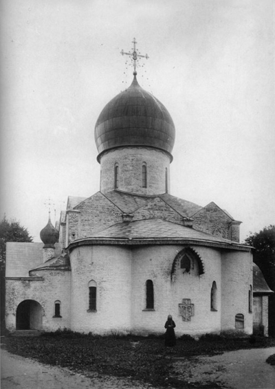 75. 1909 г. Покровский собор М-М Обители. Настоятель о. Митрофан.jpg